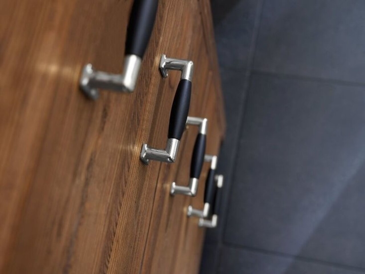 Intersteel Meubelgreep 108mm recht chroom Intersteel Meubelgreep 108mm recht chroom