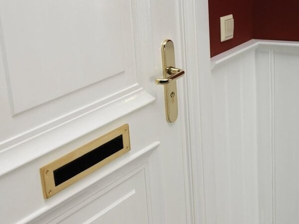 Intersteel Tochtwering rechthoek messing gelakt Intersteel Tochtwering rechthoek messing gelakt