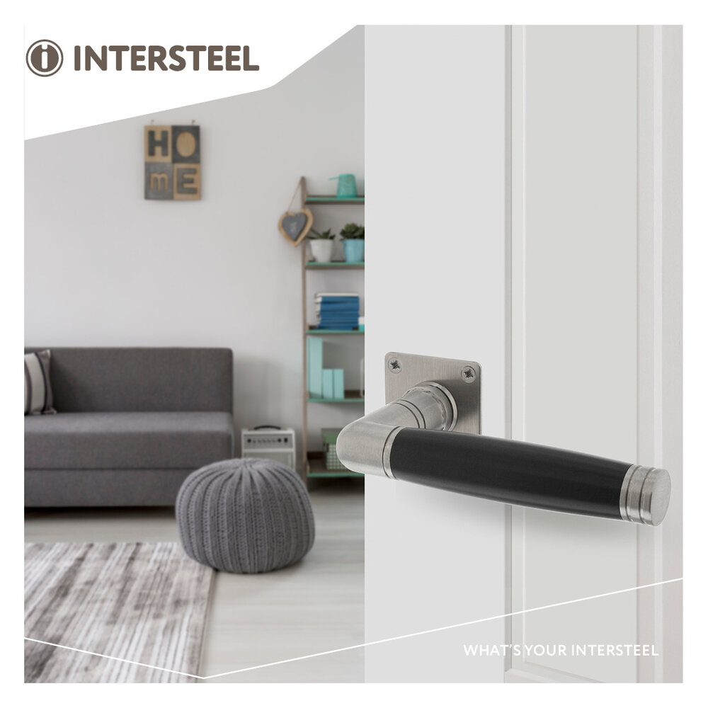 Intersteel Deurklink Ton 212 met vierkant rozet geborsteld RVS Intersteel Deurklink Ton 212 met vierkant rozet geborsteld RVS