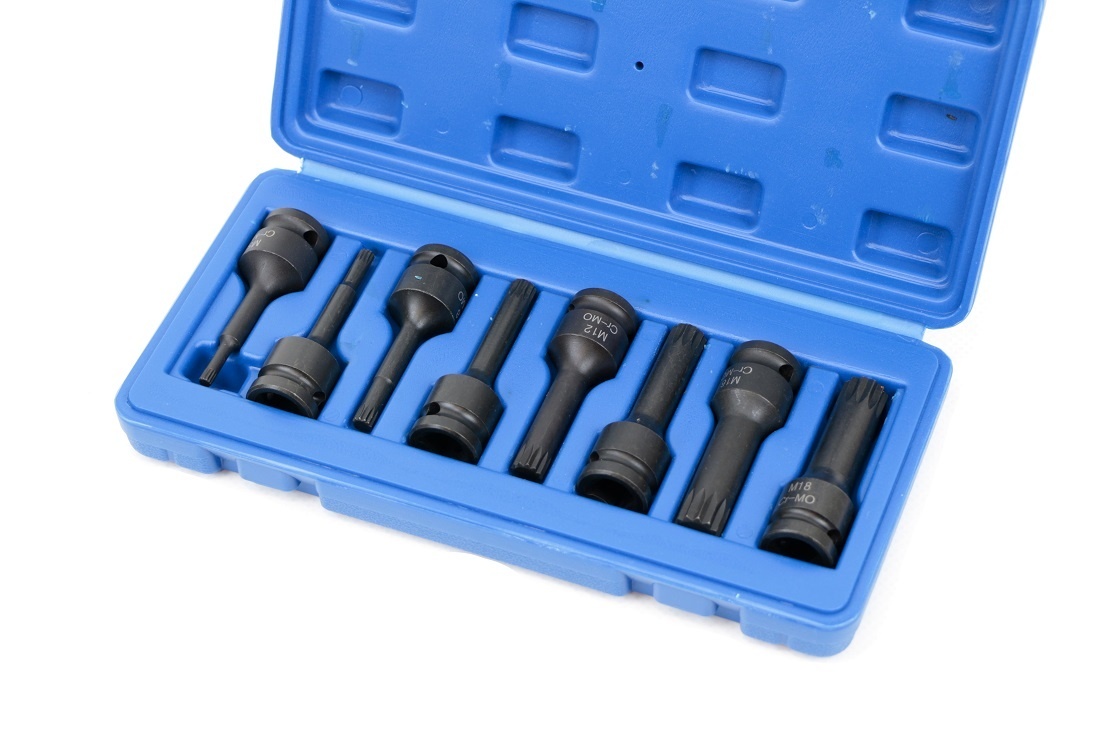 Ensemble de 8 Douilles Longues à Canne Spline avec Emmanchement de 1/2 pouce TM.