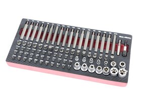 Ensemble de 85 embouts dans un insert en mousse avec un aspect carbone.