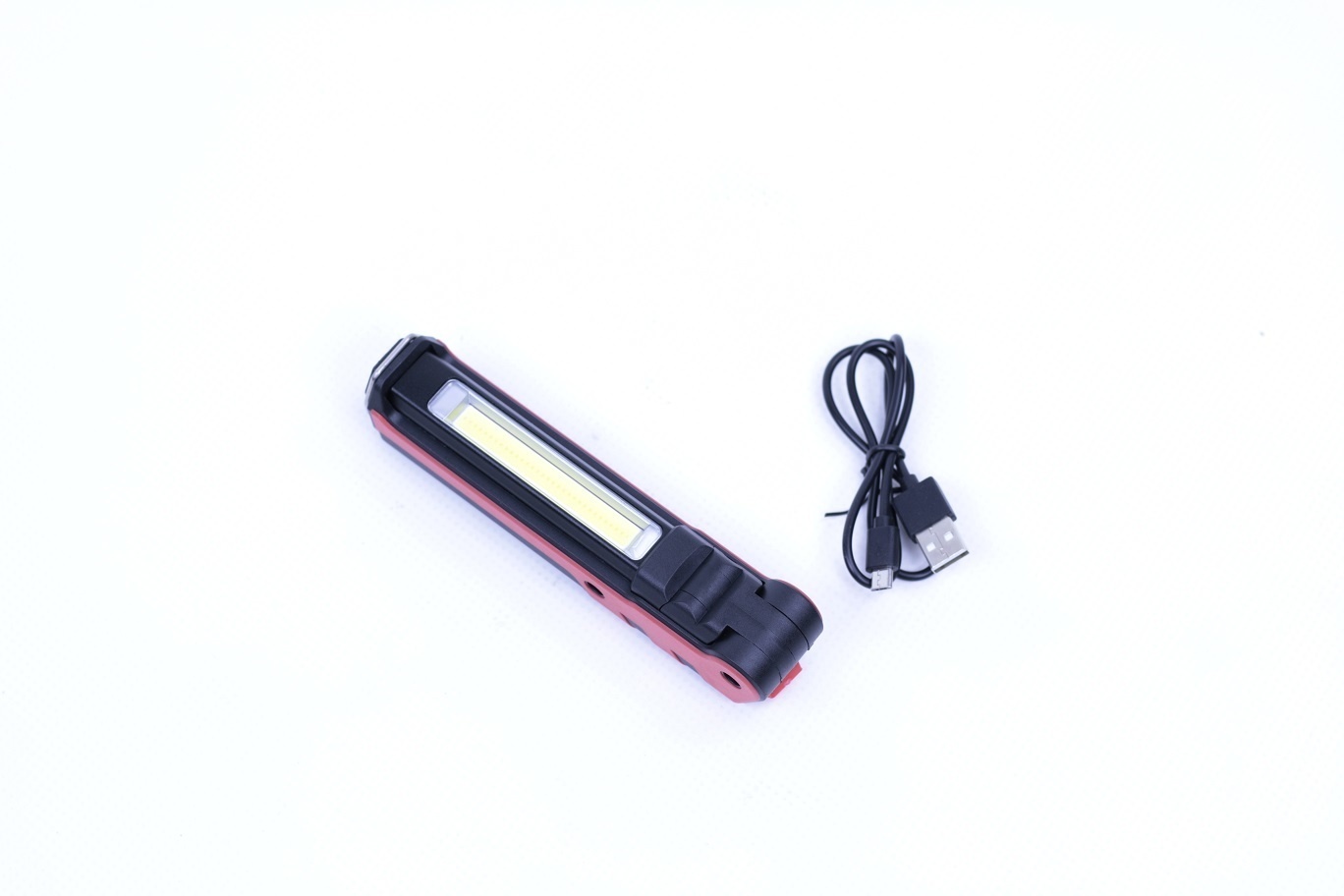 Lampe de poche / lampe de travail LED pliable et rechargeable professionnelle extra fine
