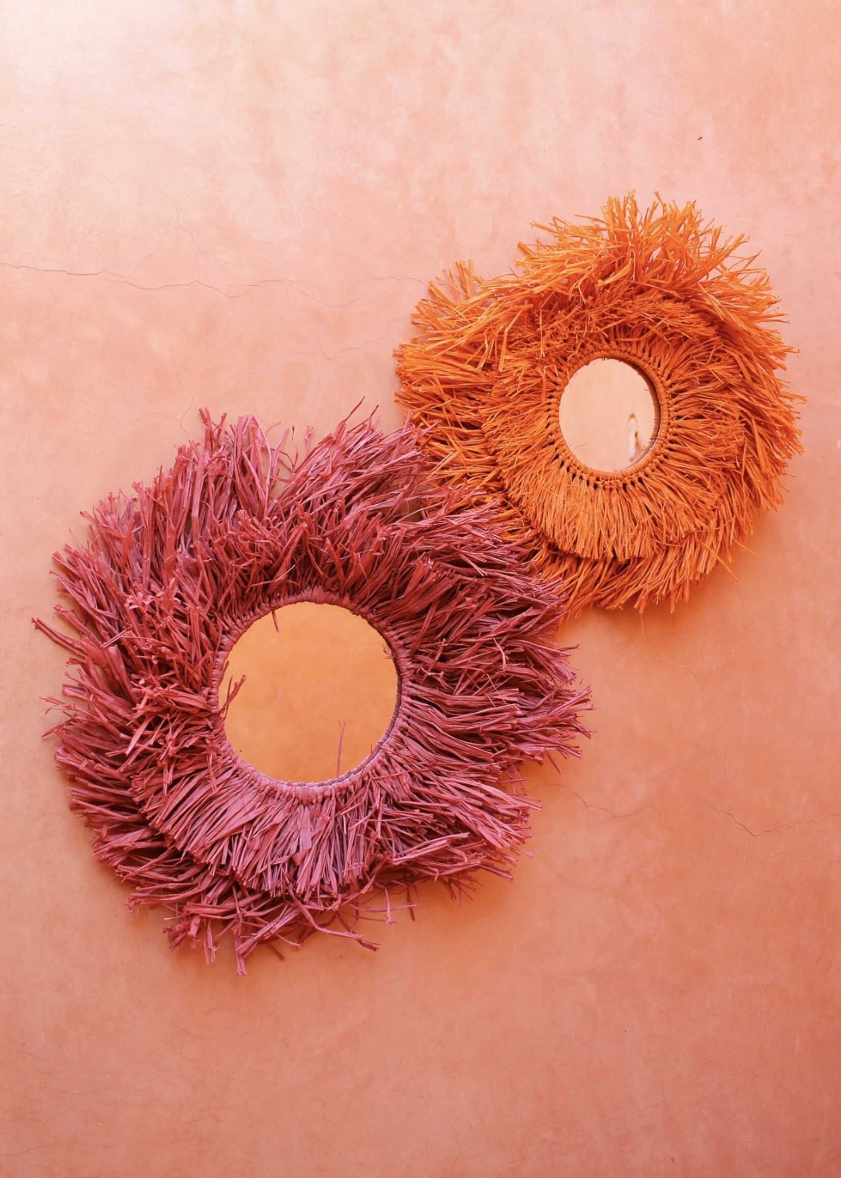 Raffia fringe spiegel rond | fuchsia paars