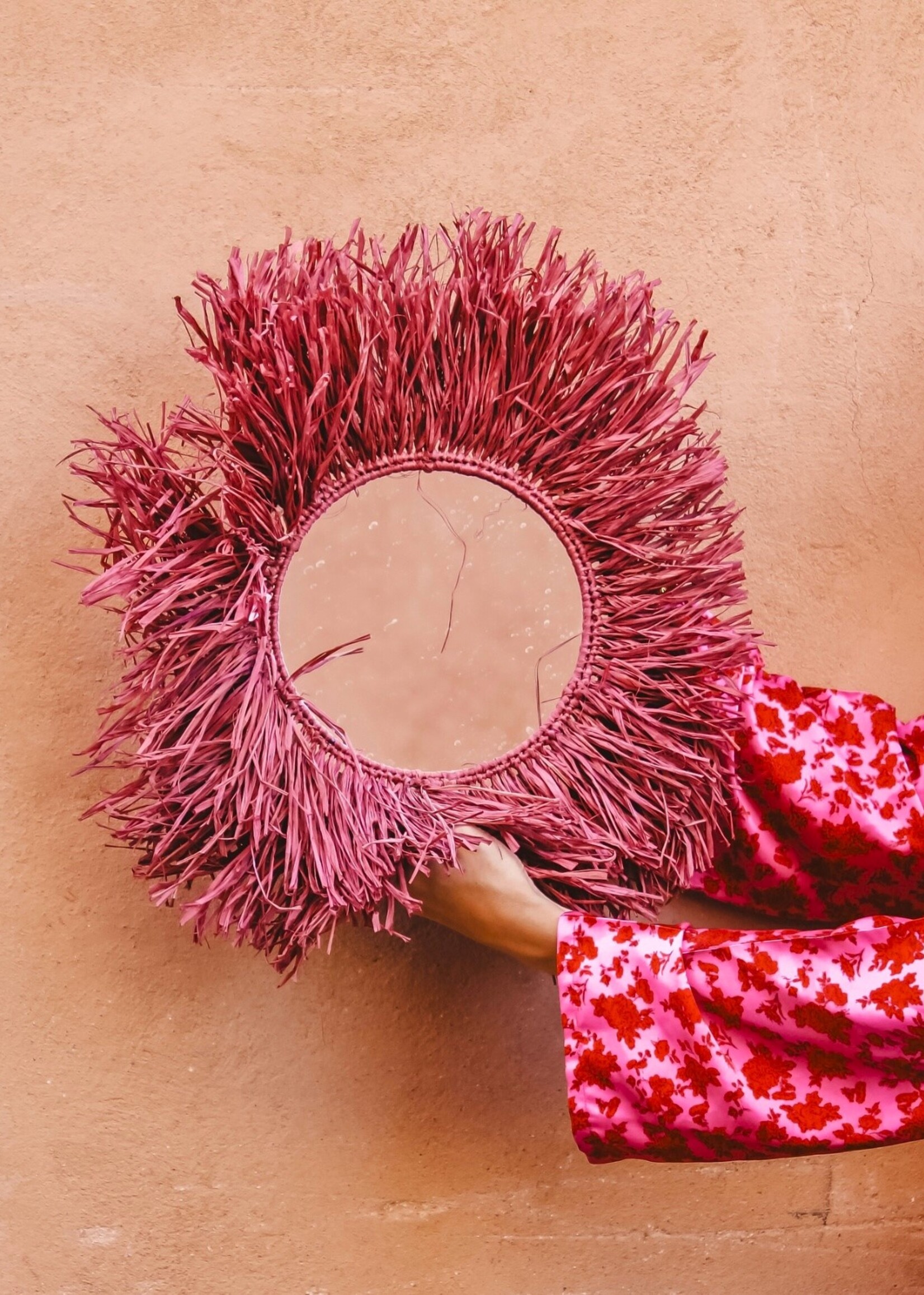 Raffia fringe spiegel rond | fuchsia paars
