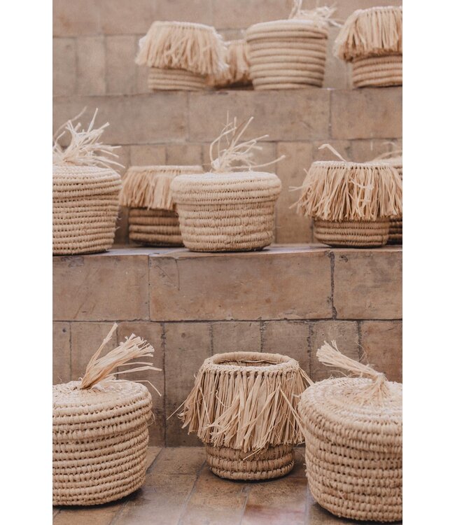 Raffia fringe mandje
