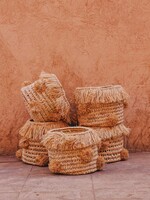 Raffia fringe pompom mand