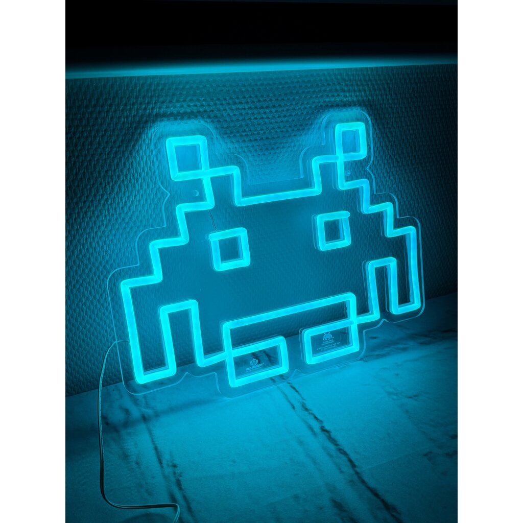 Atari Space Invaders - game icon - neon light