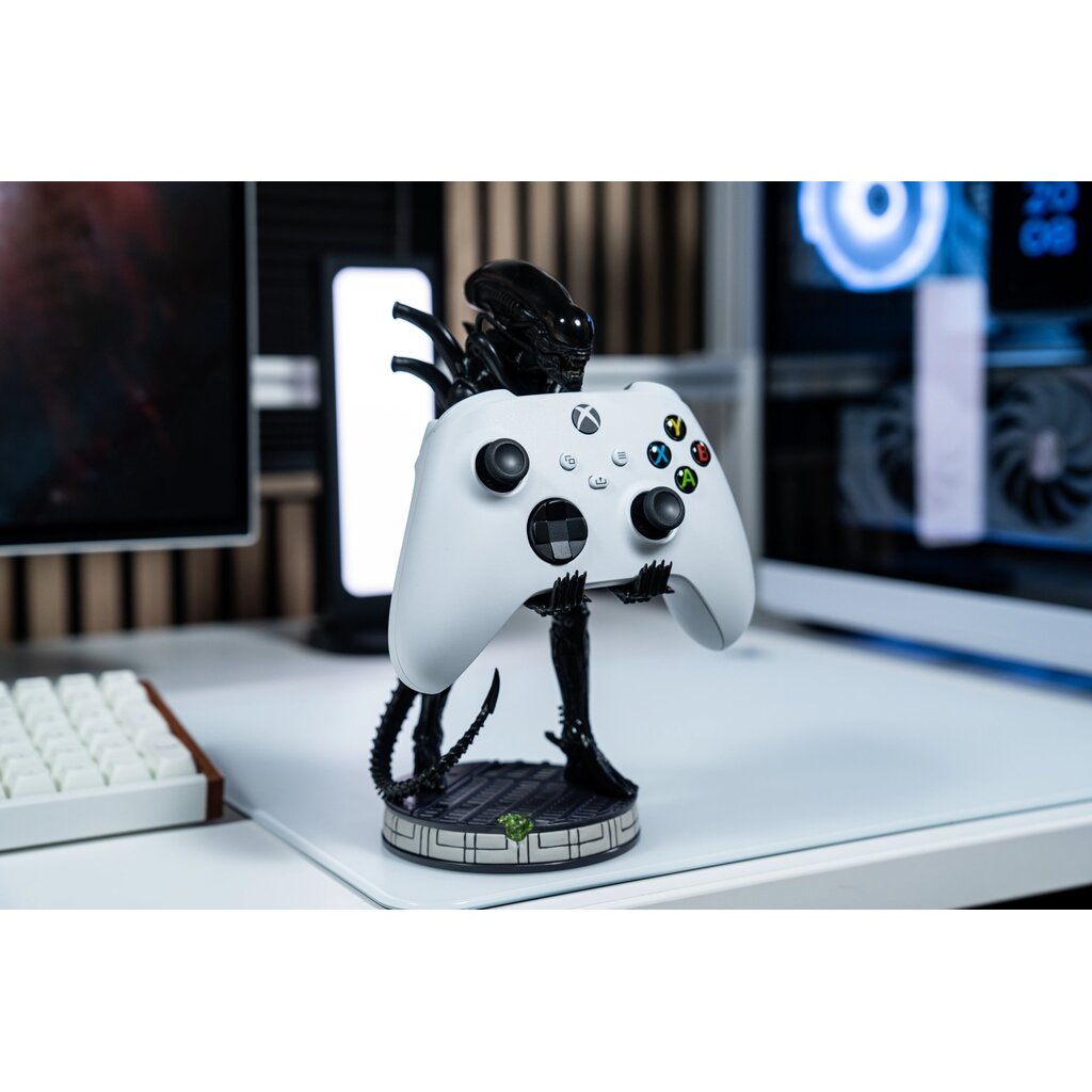 Alien Alien - Xenomorph - stand for phone | controller | charging case