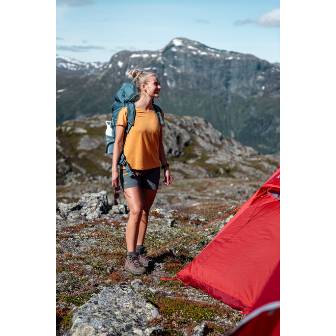 Cecilie Mtn Softshell Shorts - Solid Dunkelgrau/Wolkenbeere Gelb