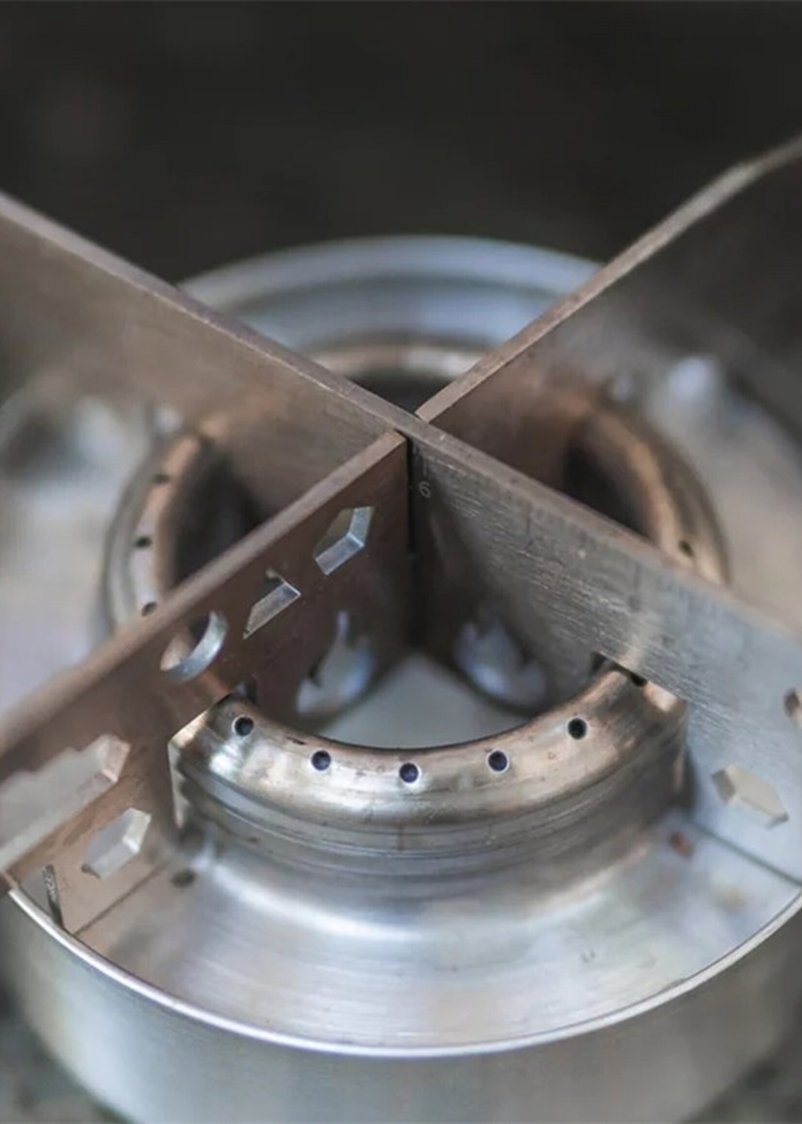 Pathfinder Multifunktionaler Ständer für Alkoholkocher