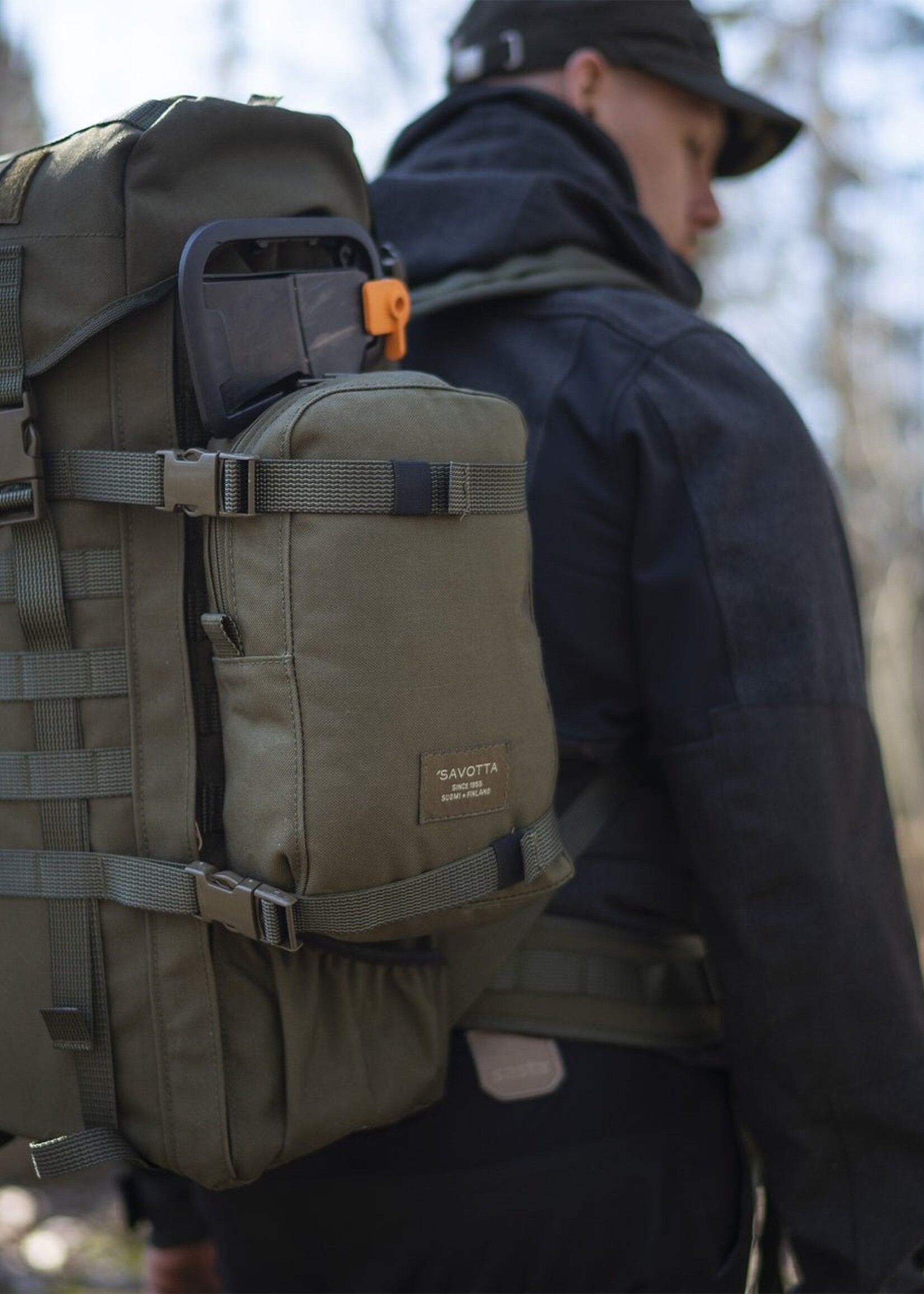 Savotta Vertikale Tasche M - Schwarz