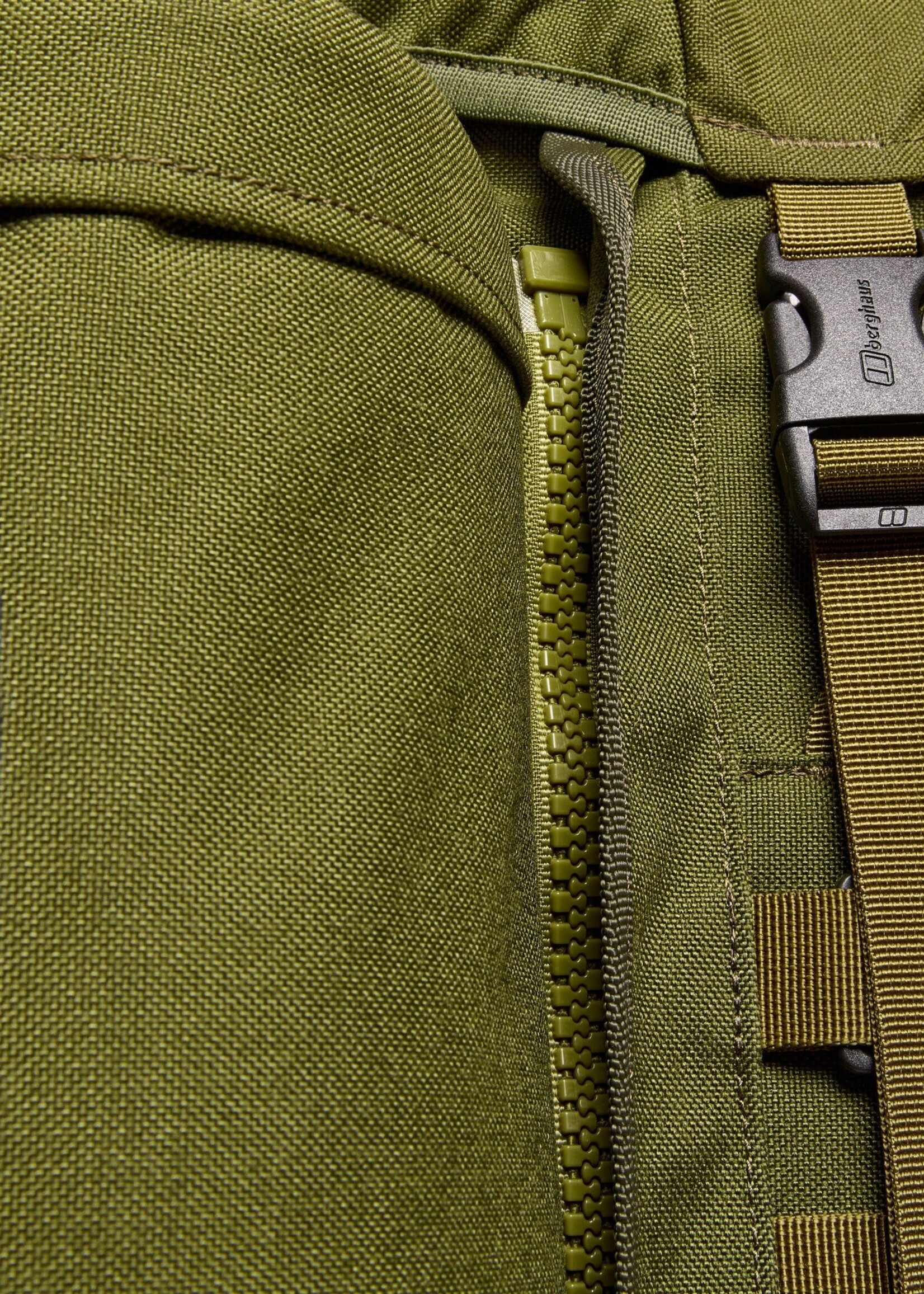 Berghaus MMPS Crusader IV 90+20L - Zedernholz