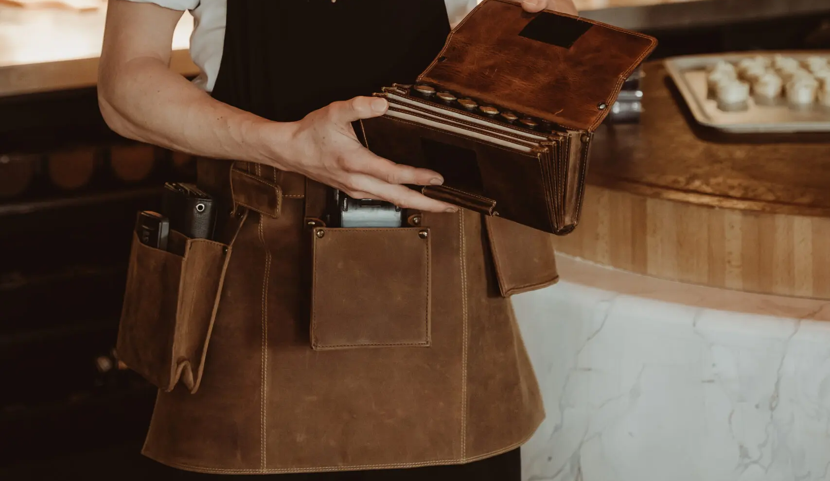 leren horeca portemonnee en andere horeca accessoires