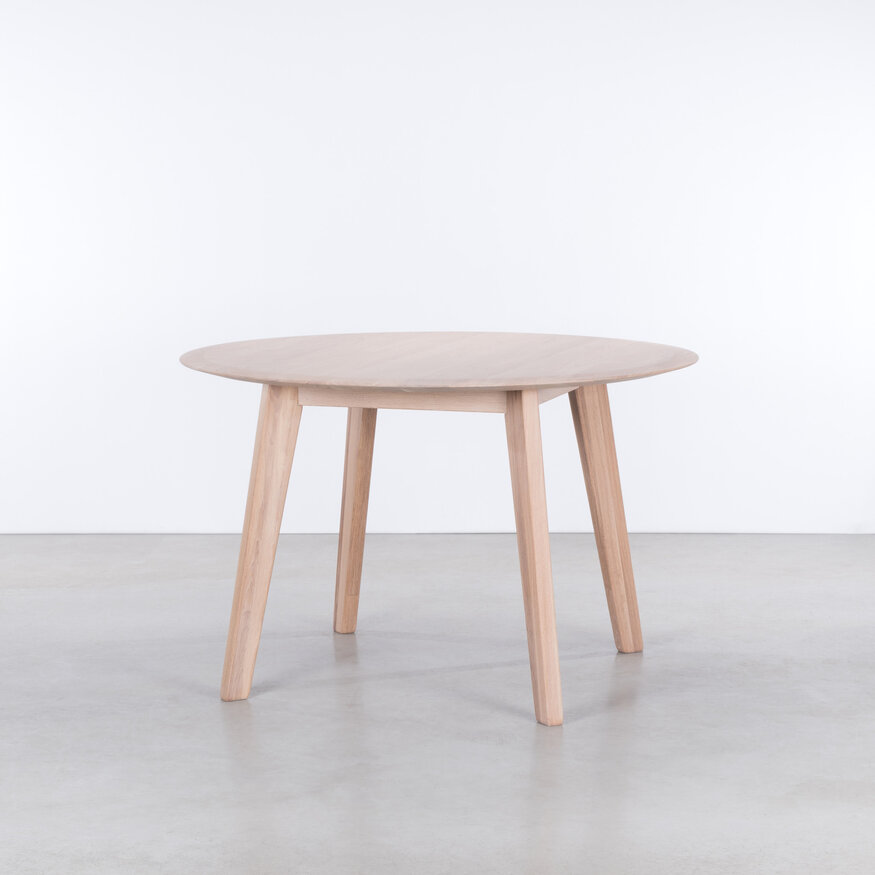 Sav & Økse Samt Round Table