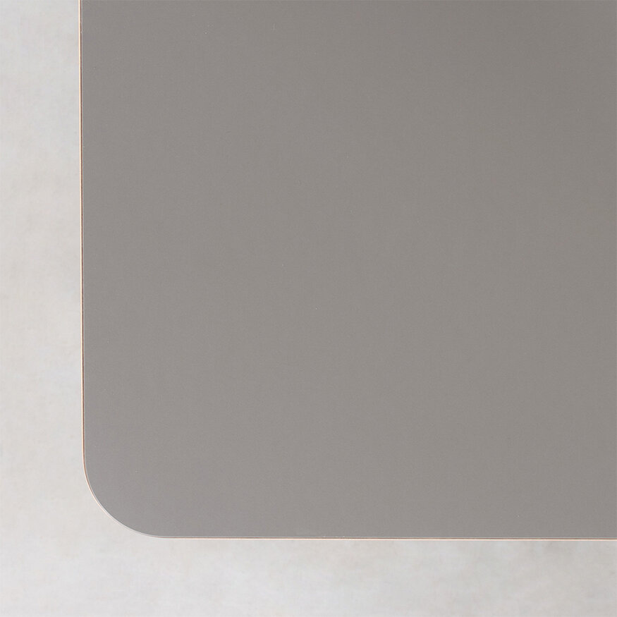 Sav & Økse Fjerre Table