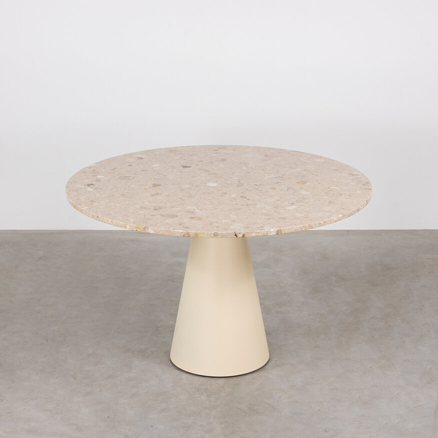 De Machinekamer Alain Table with Round Composite Top