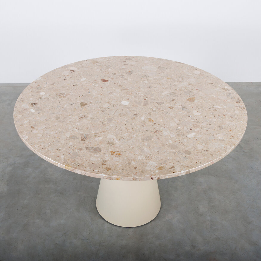 De Machinekamer Alain Table with Round Composite Top