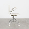 Fritz Hansen Arne Jacobsen 3217 desk butterfly chair white skai Fritz Hansen