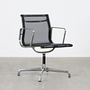 Eames EA107 stoel zwart netweave chroom frame ICF