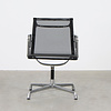Eames EA107 stoel zwart netweave chroom frame ICF