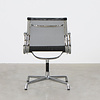 Eames EA107 stoel zwart netweave chroom frame ICF