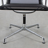 Eames EA107 stoel zwart netweave chroom frame ICF