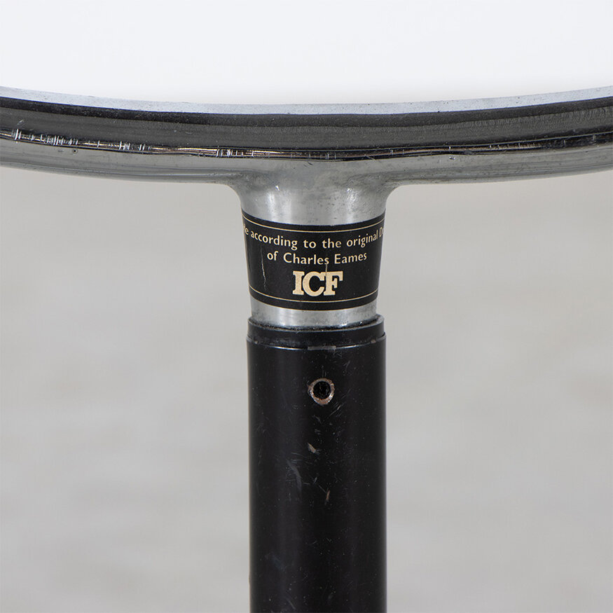 Eames EA107 stoel zwart netweave chroom frame ICF