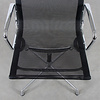 Eames EA107 stoel zwart netweave chroom frame ICF