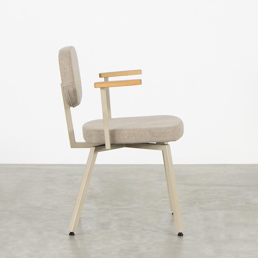 Dykmeyer MK Dining Chair  With Armrests