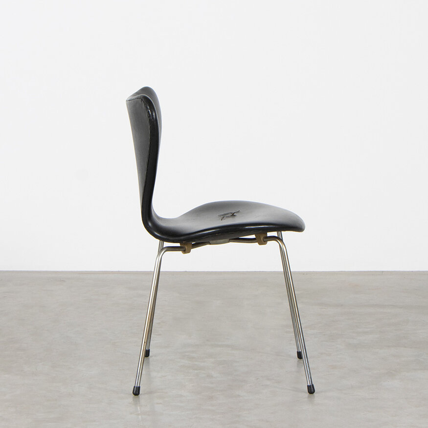 Arne Jacobsen vlinderstoel skai zwart gebruikt Fritz Hansen Fritz Hansen Arne Jacobsen vlinderstoel skai zwart gebruikt Fritz Hansen