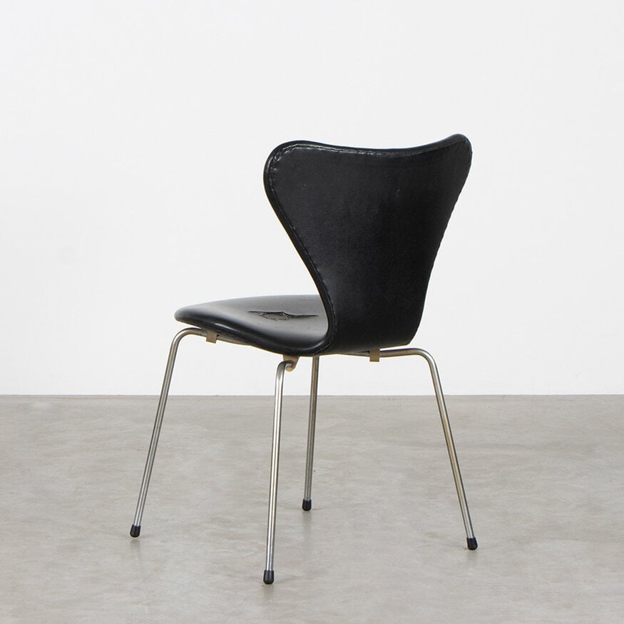 Arne Jacobsen vlinderstoel skai zwart gebruikt Fritz Hansen Fritz Hansen Arne Jacobsen vlinderstoel skai zwart gebruikt Fritz Hansen