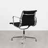 Eames EA108 stoel zwart (verkleurd) hopsak Vitra Vitra Eames EA108 stoel zwart (verkleurd) hopsak Vitra
