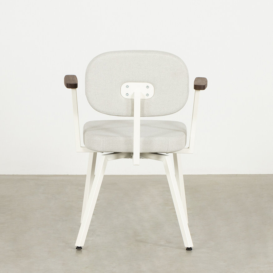 Dykmeyer MK design chair With Walnut Armrests