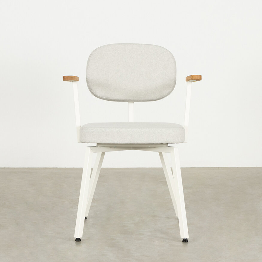 Dykmeyer MK chair With Oak Armrests