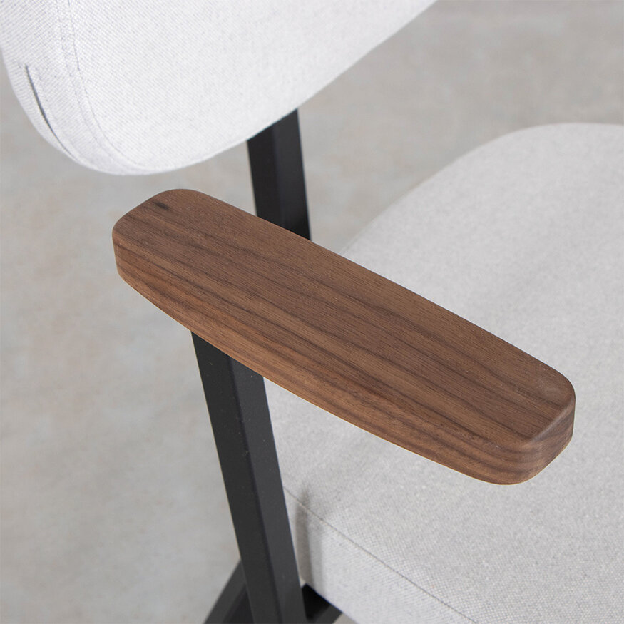 MK design chair With Walnut Armrests Dykmeyer MK design chair With Walnut Armrests