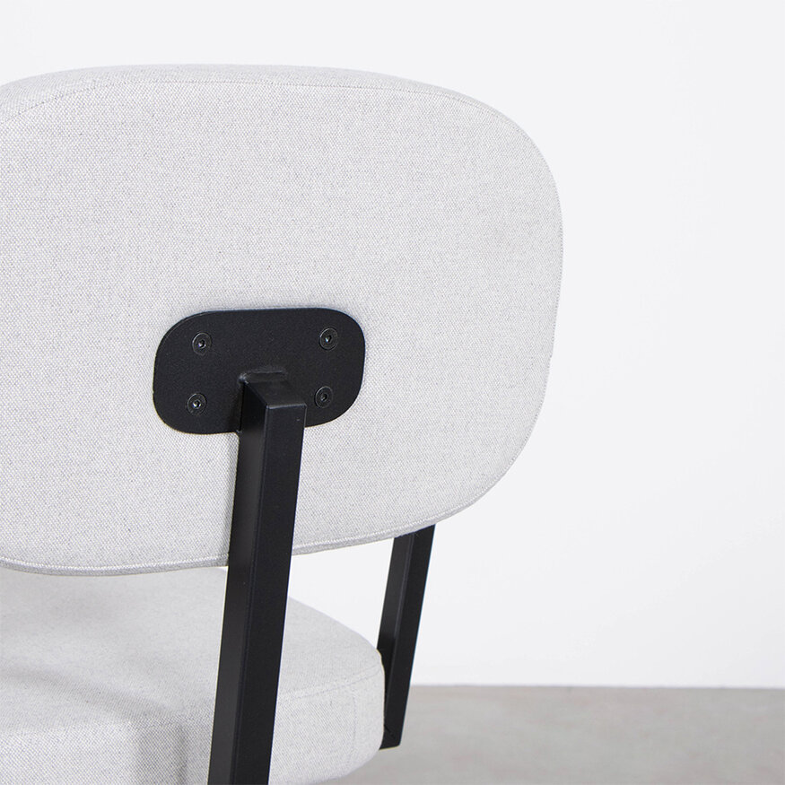 Dykmeyer MK chair With Walnut Armrests