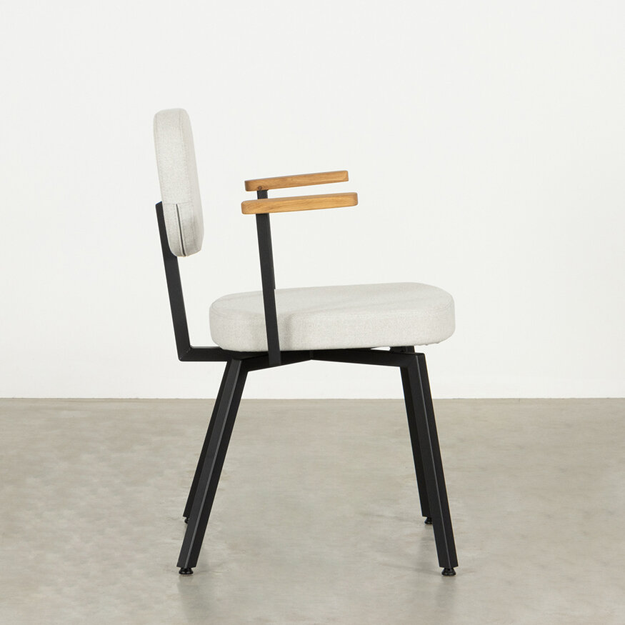 Dykmeyer MK chair With Oak Armrests