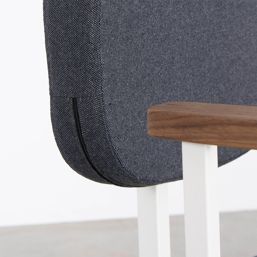 MK design stoel Met Walnoot Armleggers Dykmeyer MK design stoel Met Walnoot Armleggers