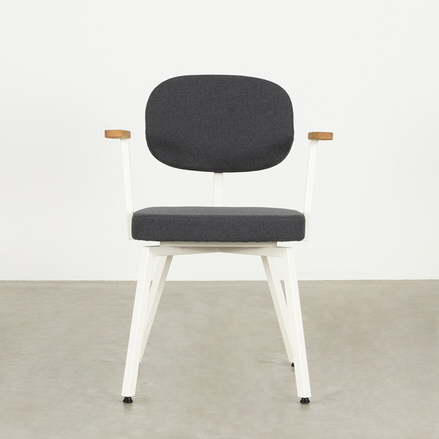 Dykmeyer MK design stoel Met Eiken Armleggers