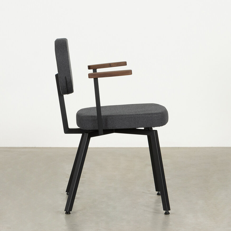 Dykmeyer MK chair With Walnut Armrests