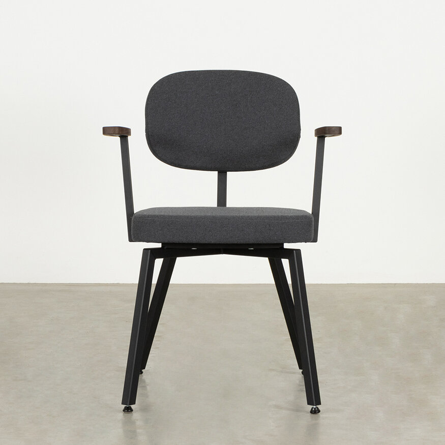 Dykmeyer MK chair With Walnut Armrests