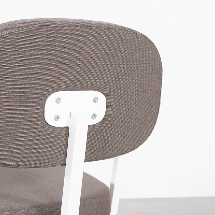 Dykmeyer MK chair With Walnut Armrests