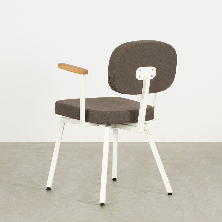 Dykmeyer MK design chair With Oak Armrests
