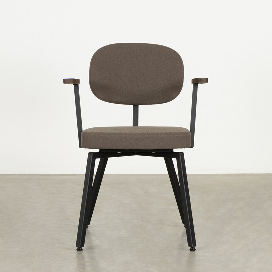 Dykmeyer MK chair With Walnut Armrests