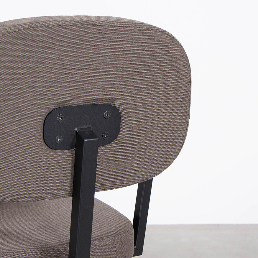 Dykmeyer MK chair With Walnut Armrests
