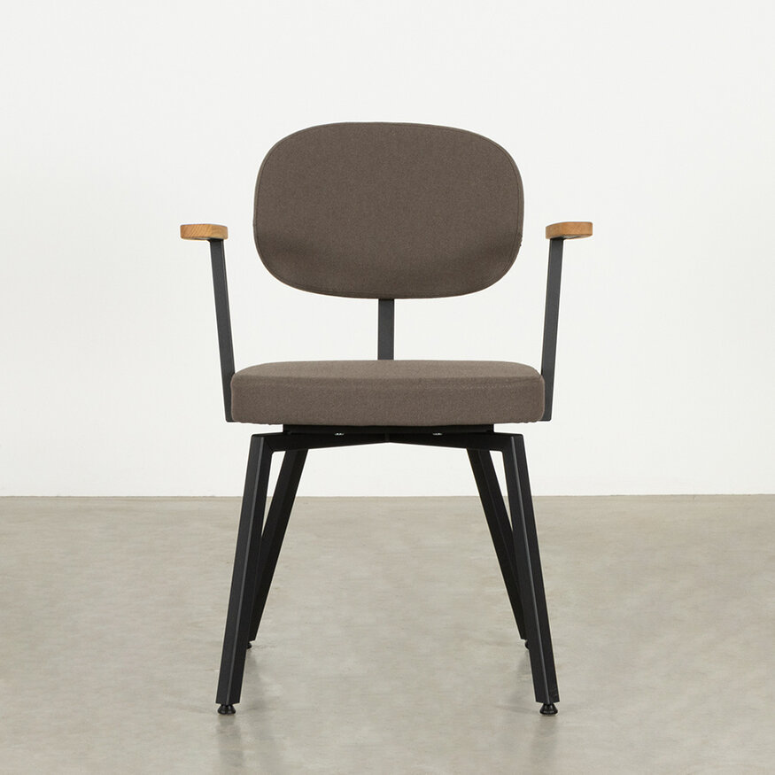 Dykmeyer MK design chair With Oak Armrests