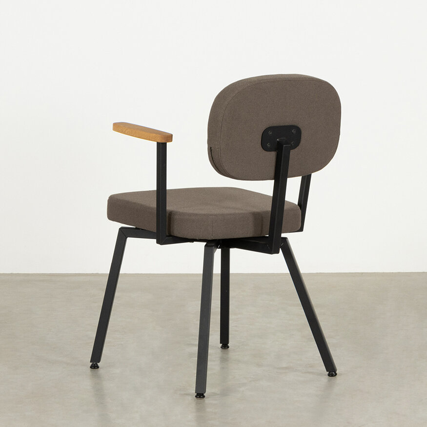MK chair With Oak Armrests Dykmeyer MK chair With Oak Armrests
