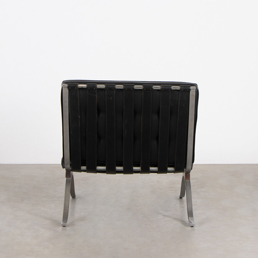 Retro lounge fauteuil skai leer met mooi frame jaren 60