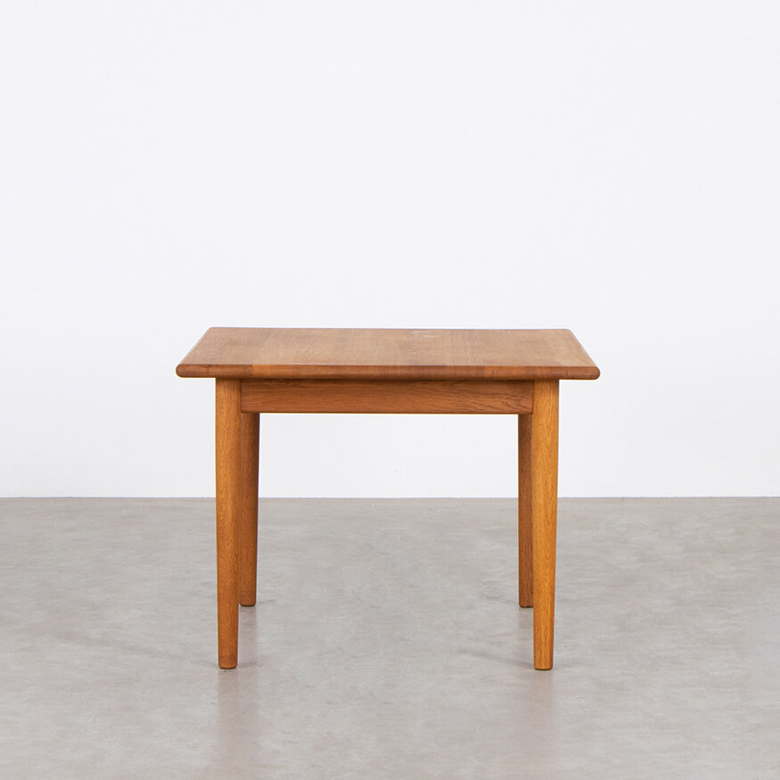 Getama Hans J Wegner Getama coffee table square oak