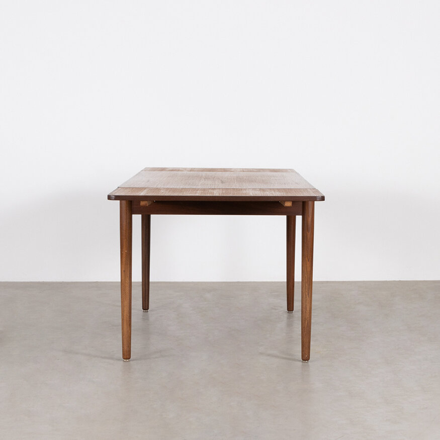 Beautiful 60s table with extensions